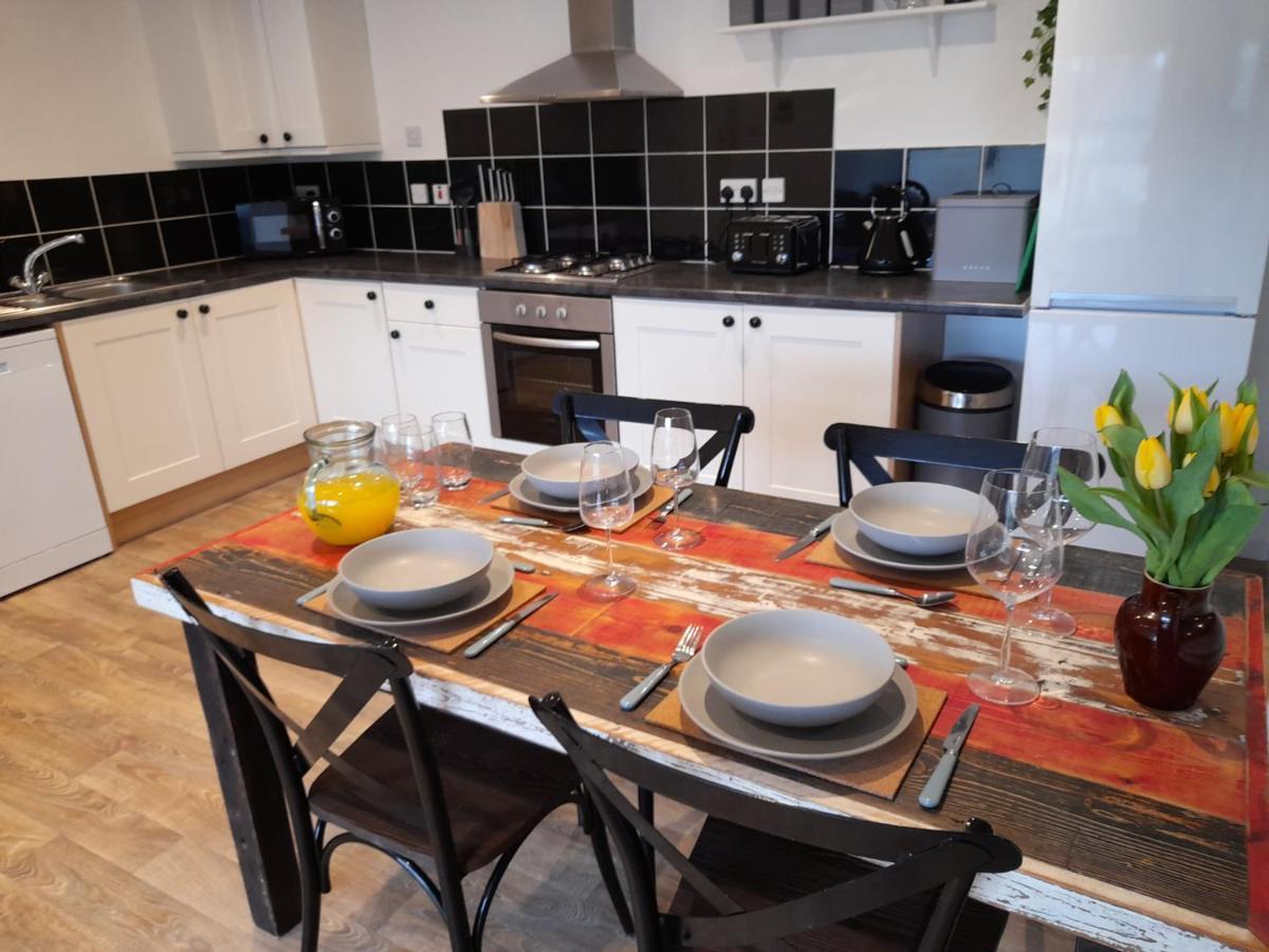 كومب مارتن High Tide - 2 Bed Sunny Holiday Home Near Beach With Garden And Parking المظهر الخارجي الصورة